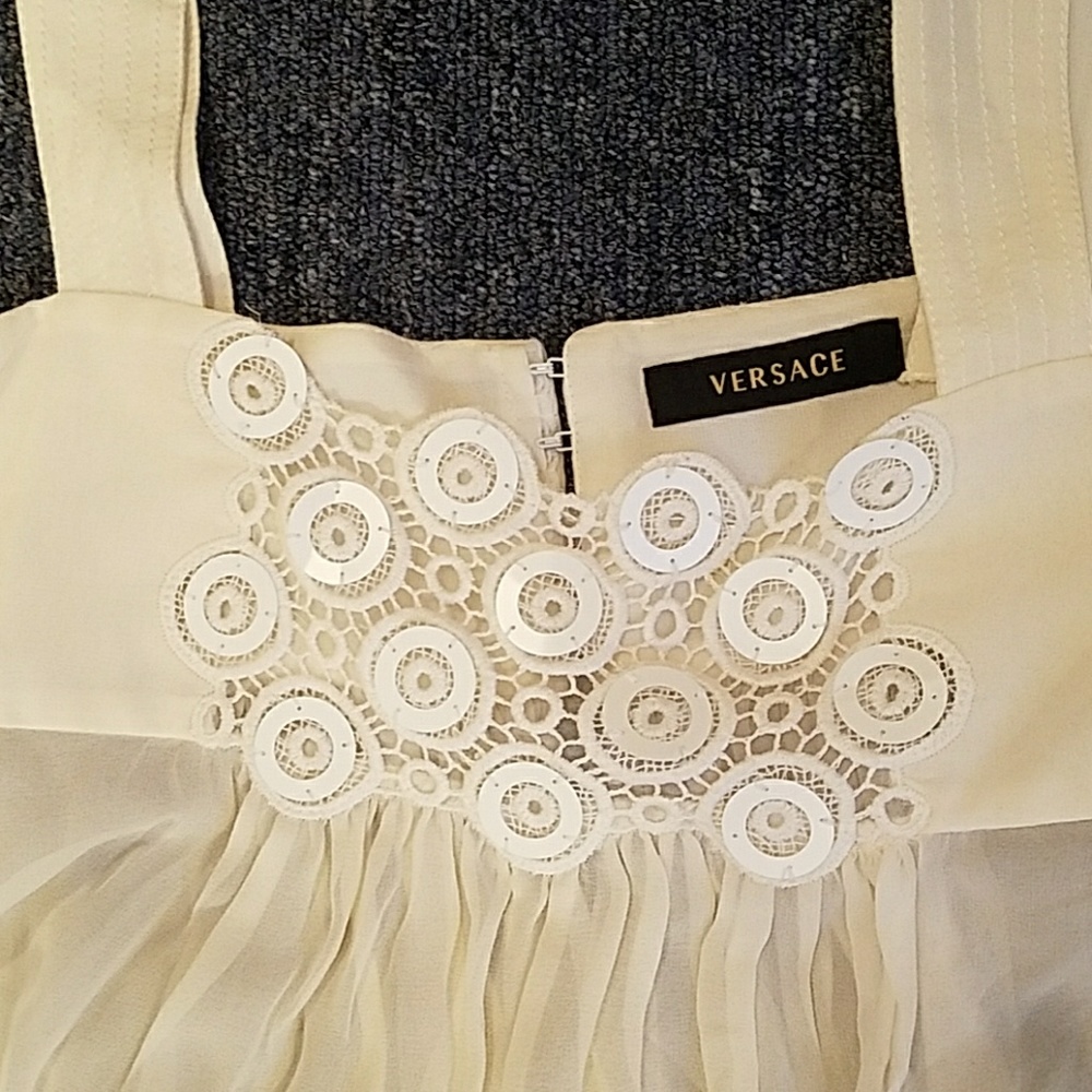 VERSACE 100% SILK SLEEVELESS TOP - Picture 7 of 8
